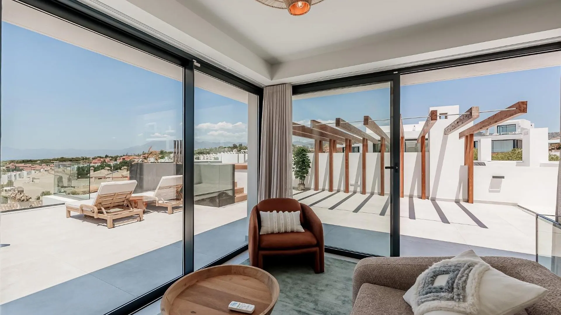 Villa Vida - Luxury Panorama Seaview Penthouse In Organic-Boho Design With Pool, Gym, Spa Марбелья